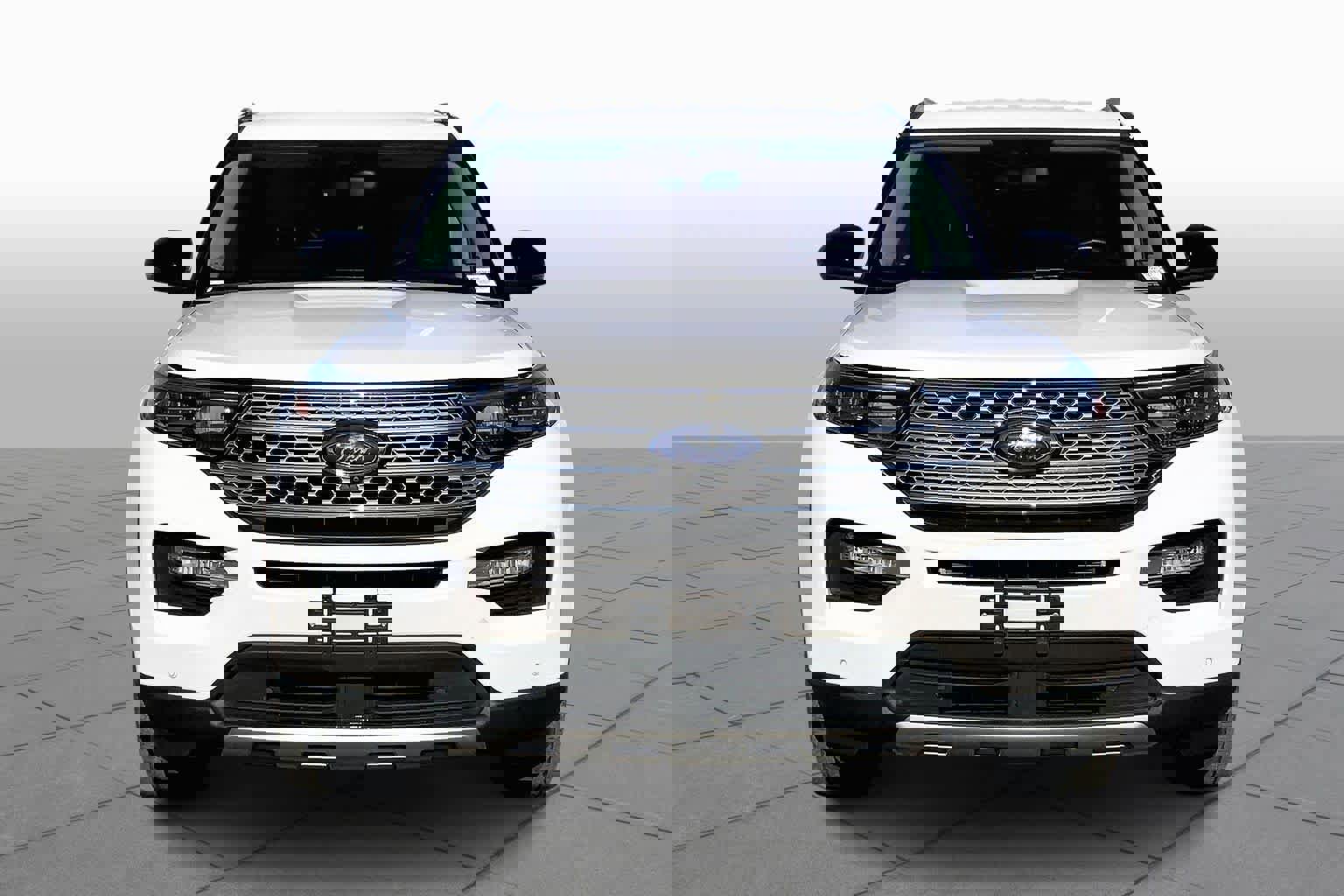 Used 2021 Ford Explorer Limited image 3