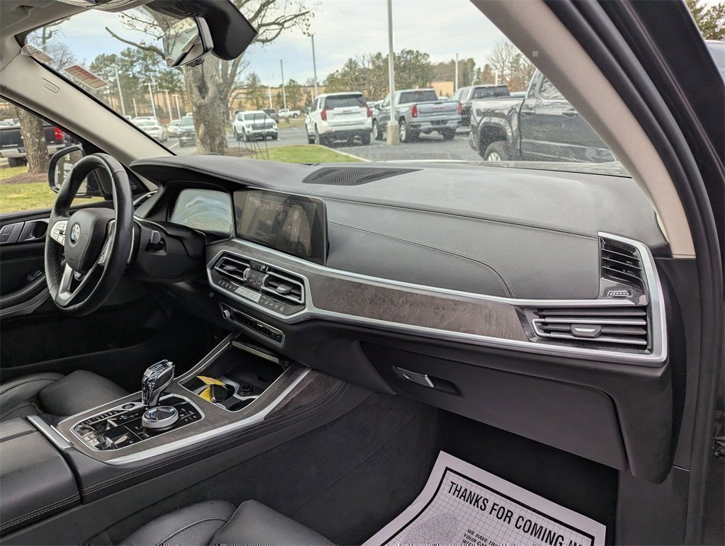 Used 2021 BMW X7 xDrive40i w/ Executive Package image 19