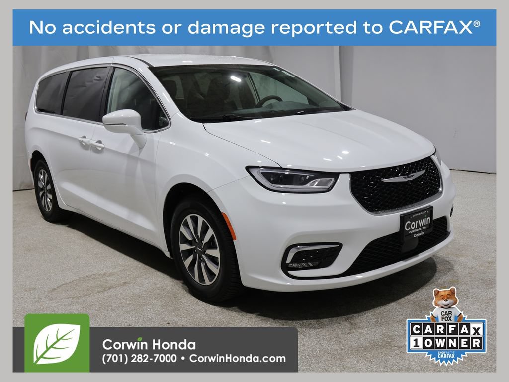 Used 2022 Chrysler Pacifica Touring-L