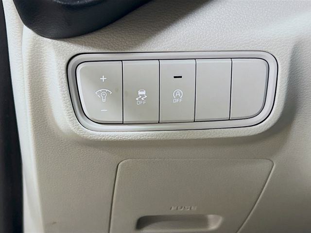 Certified 2025 Kia Soul LX FWD image 10