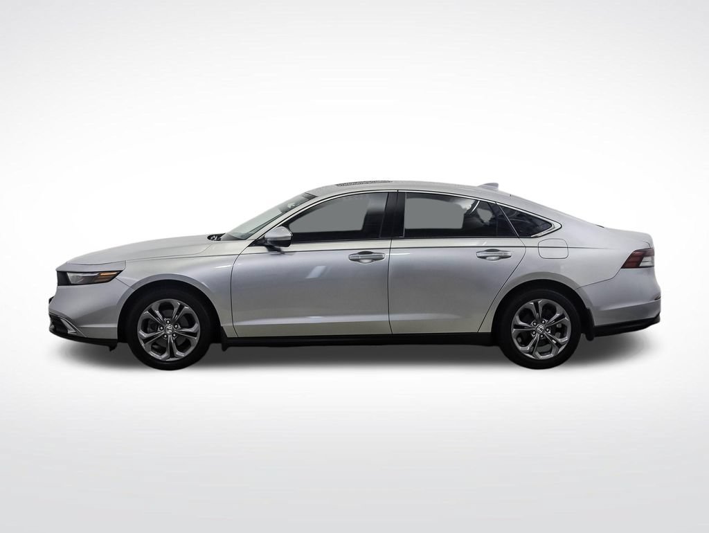 Used 2024 Honda Accord EX image 2