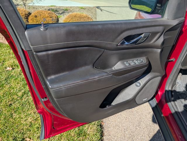 Used 2019 GMC Acadia SLT w/ LPO, Floor Liner Package image 10