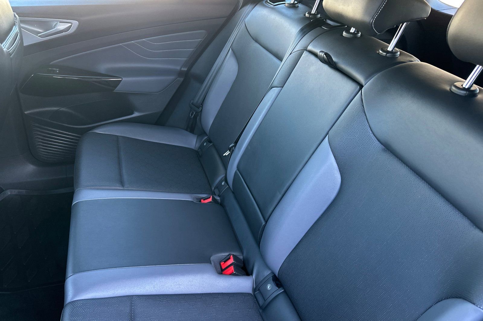 Used 2023 Volkswagen ID.4 S image 12