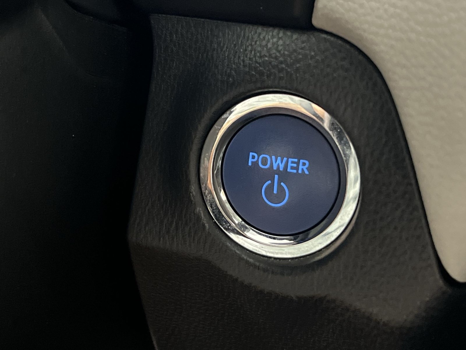 Used 2022 Toyota RAV4 XLE w/ Convenience Package AWD/4WD image 35