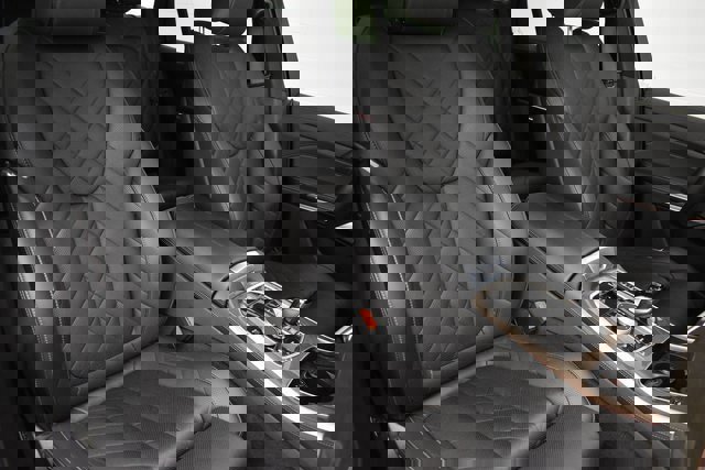 Used 2023 BMW X5 xDrive40i w/ M Sport Package image 6