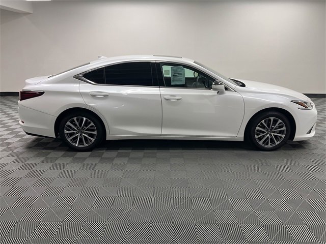 Certified 2025 Lexus ES 350 image 4