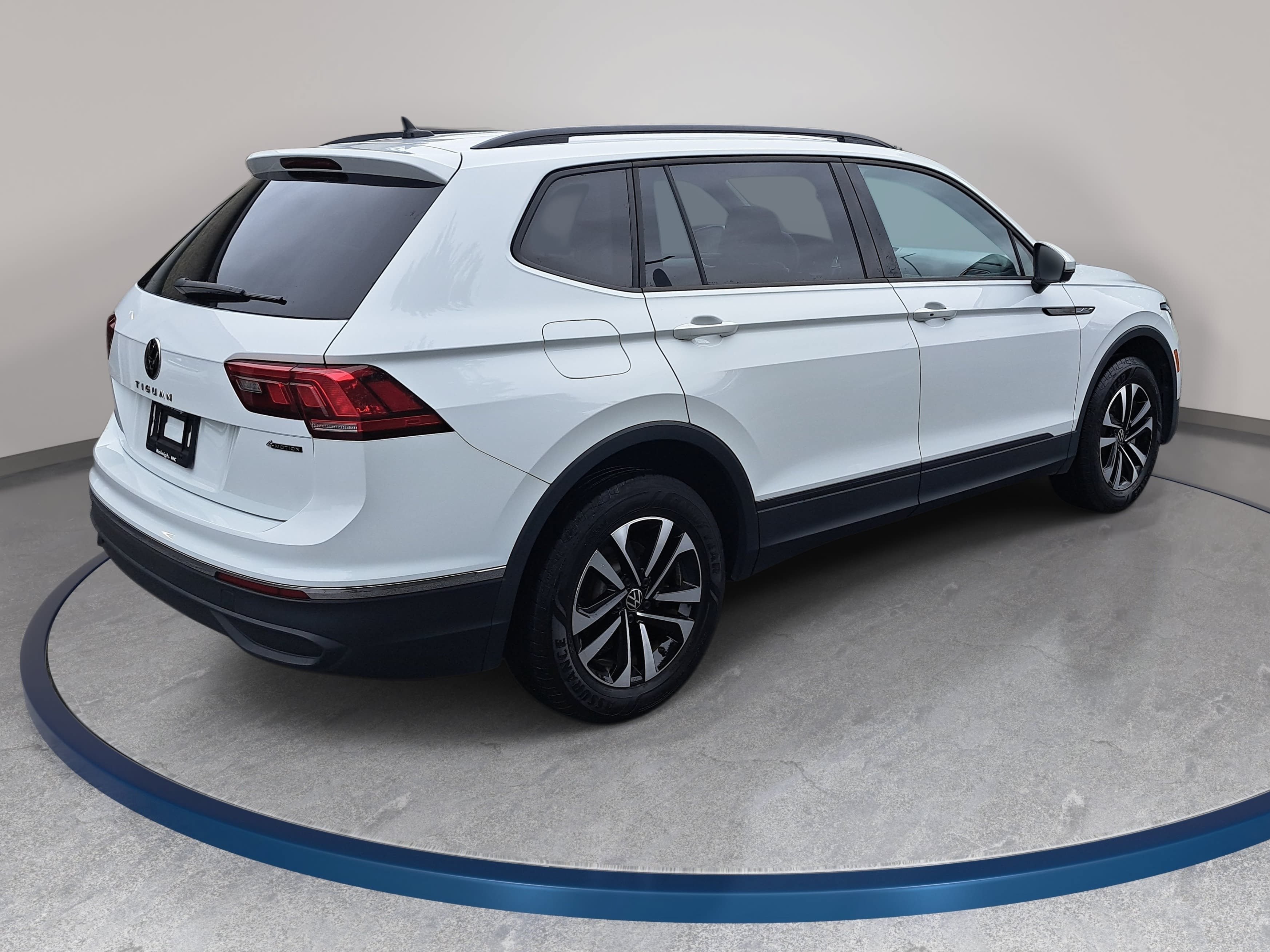 Used 2023 Volkswagen Tiguan S w/ Driver Assistance Package AWD/4WD image 5