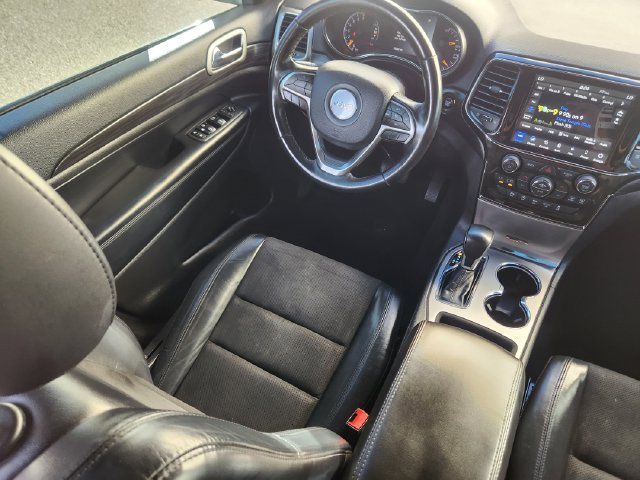 Used 2021 Jeep Grand Cherokee Laredo X AWD/4WD image 12