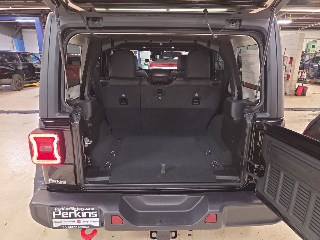 New 2025 Jeep Wrangler Unlimited Rubicon image 23