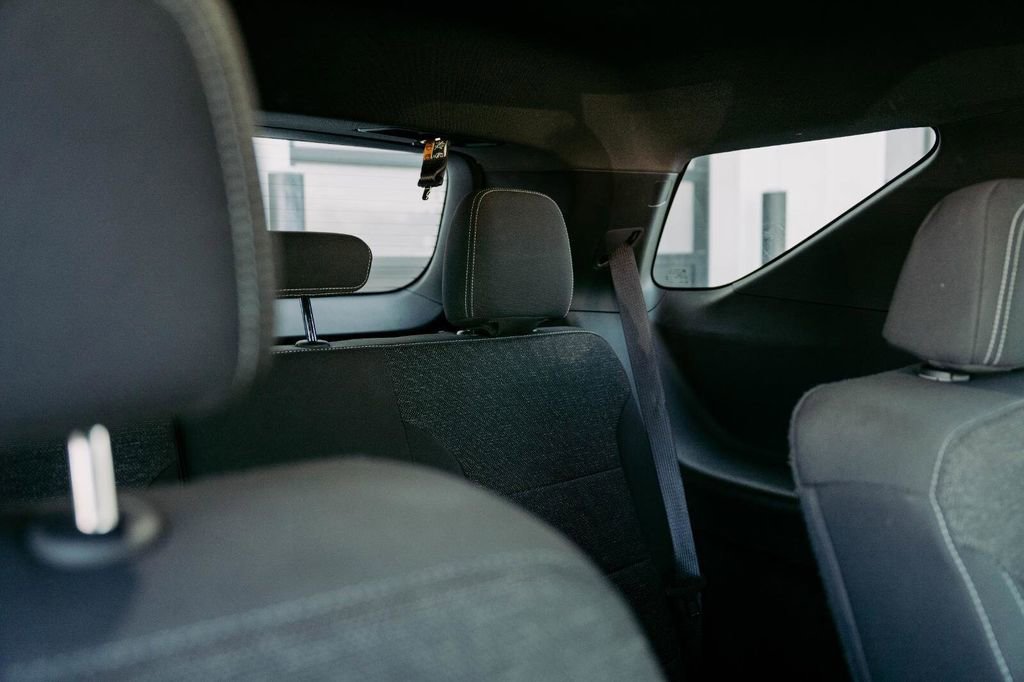 Used 2025 Chevrolet Traverse LT image 15