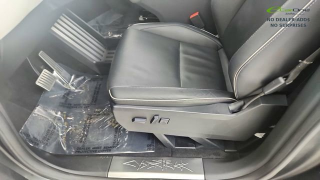 Used 2024 Tesla Cybertruck AWD Crew Cab image 32