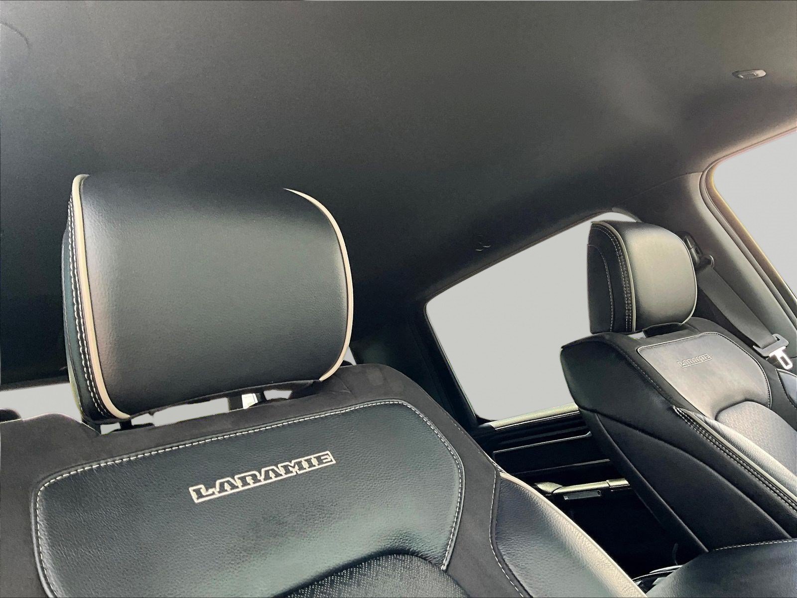 Used 2023 RAM 1500 Laramie AWD/4WD image 27