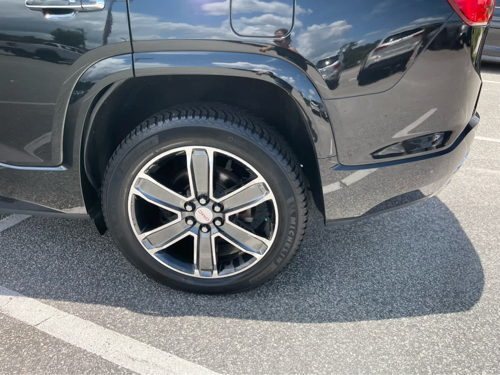Used 2018 GMC Acadia Denali w/ Technology Package AWD/4WD image 8