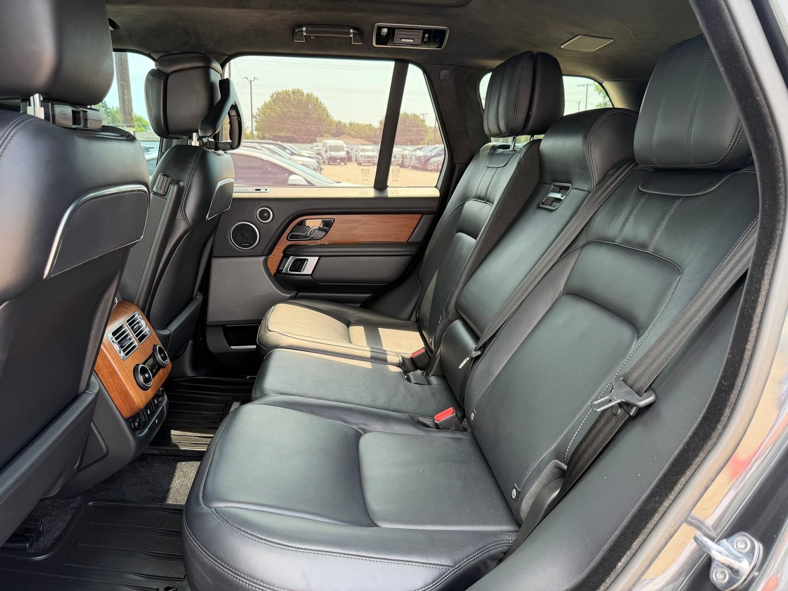 Used 2018 Land Rover Range Rover Autobiography AWD/4WD image 29
