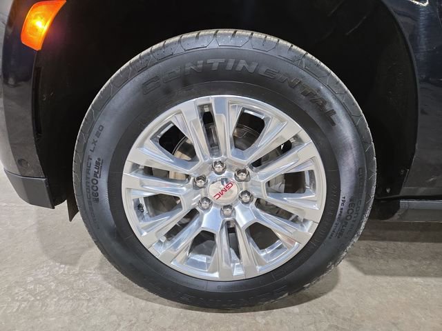 Used 2024 GMC Yukon XL Denali w/ Advanced Technology Package image 7