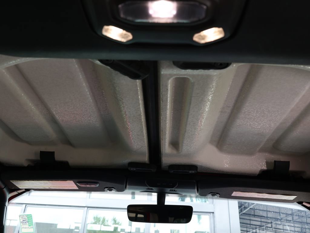 Used 2020 Jeep Gladiator Overland image 15