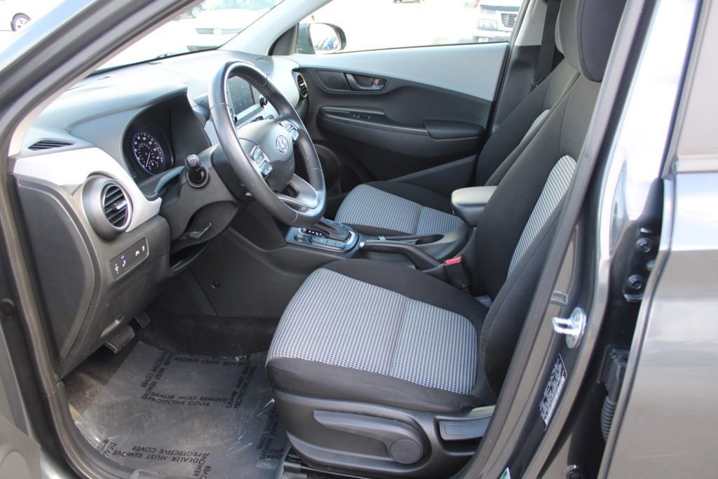 Used 2021 Hyundai Kona SEL w/ Cargo Package image 16