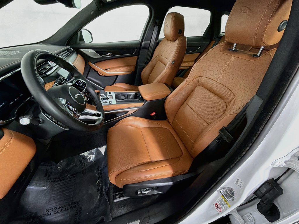 Used 2025 Jaguar F-PACE R-Dynamic S AWD/4WD image 16