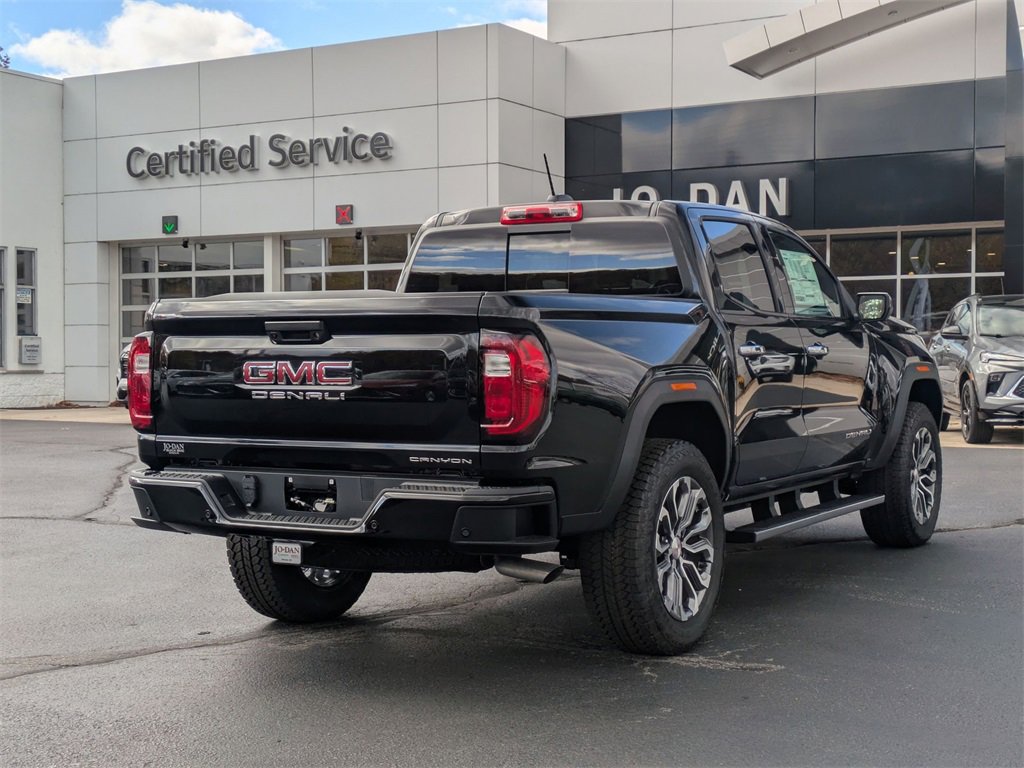 New 2026 GMC Canyon Denali image 4
