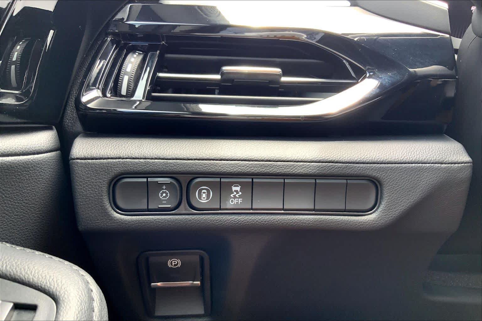 Used 2026 Acura MDX SH-AWD image 34