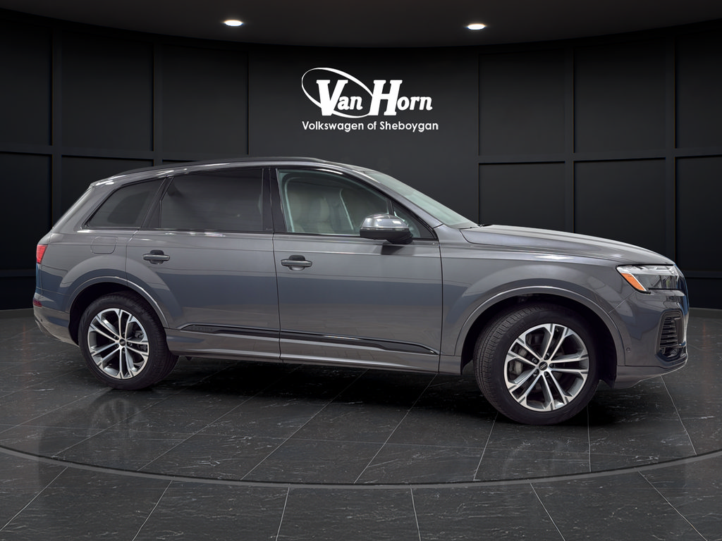 Used 2025 Audi Q7 2.0T Premium w/ Convenience Plus Package AWD/4WD image 8