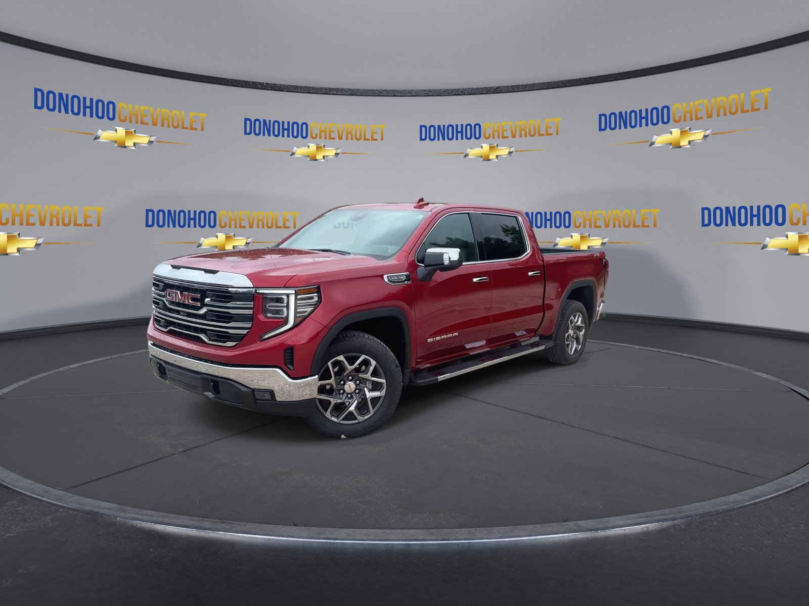 Used 2026 GMC Sierra 1500 SLT w/ SLT Premium Plus Package AWD/4WD image 4