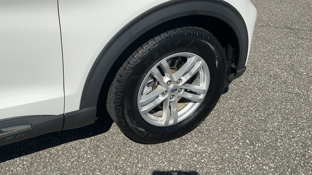 Certified 2023 Ford Explorer XLT w/ Equipment Group 202A RWD image 12