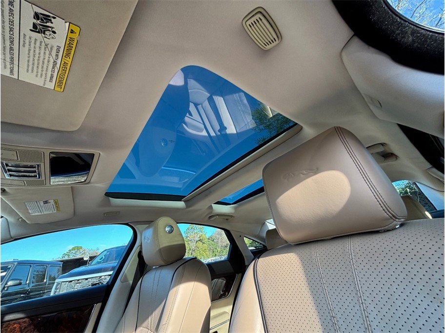 Used 2017 Jaguar XJ R-Sport image 38