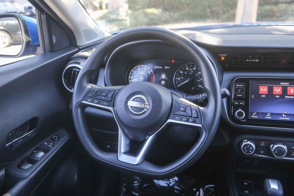 Used 2023 Nissan Kicks SV FWD image 14