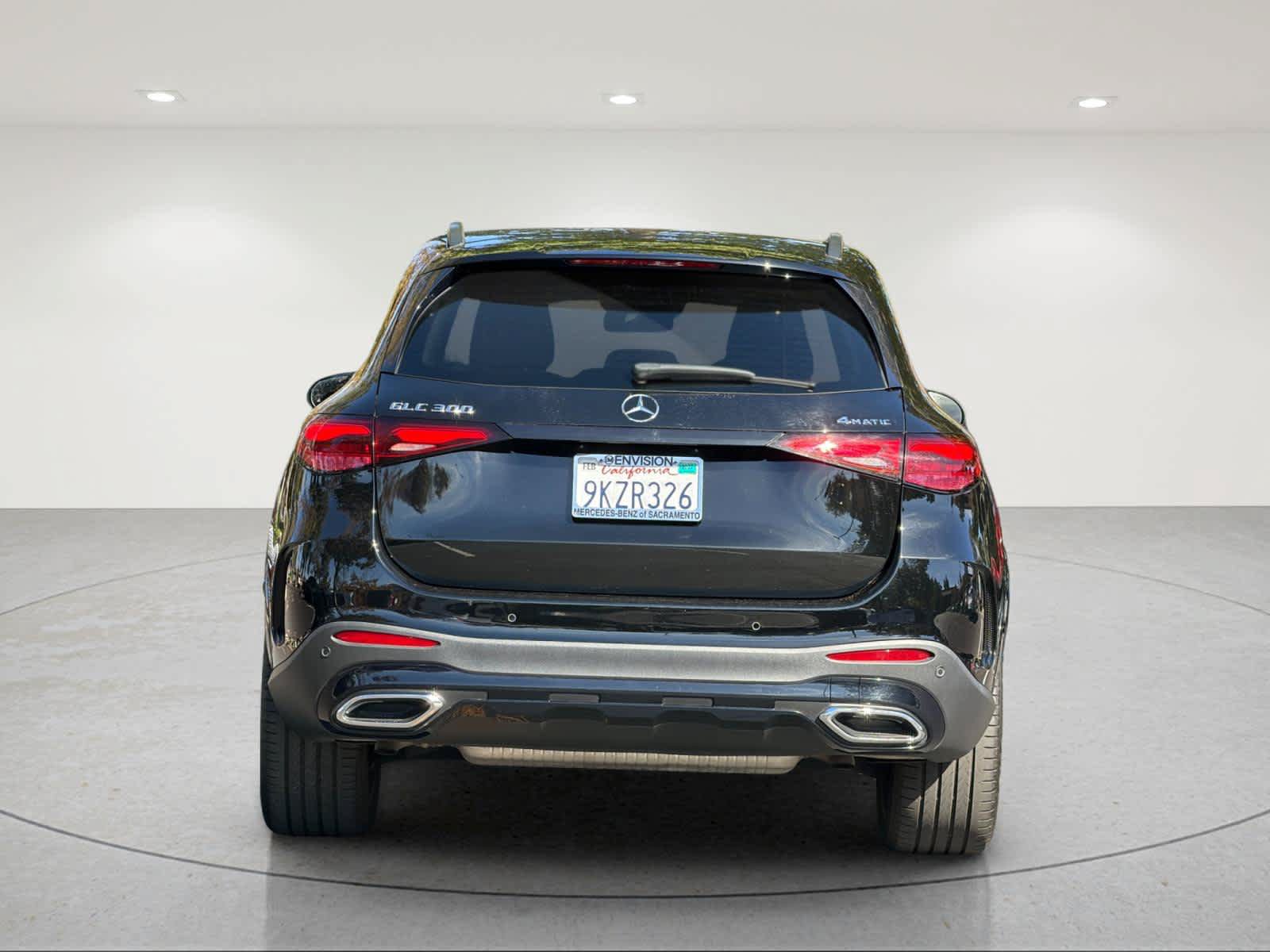 Used 2023 Mercedes-Benz GLC 300 4MATIC image 3