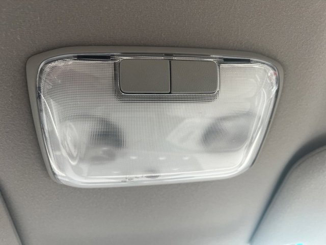 Used 2013 Toyota Sienna L image 10