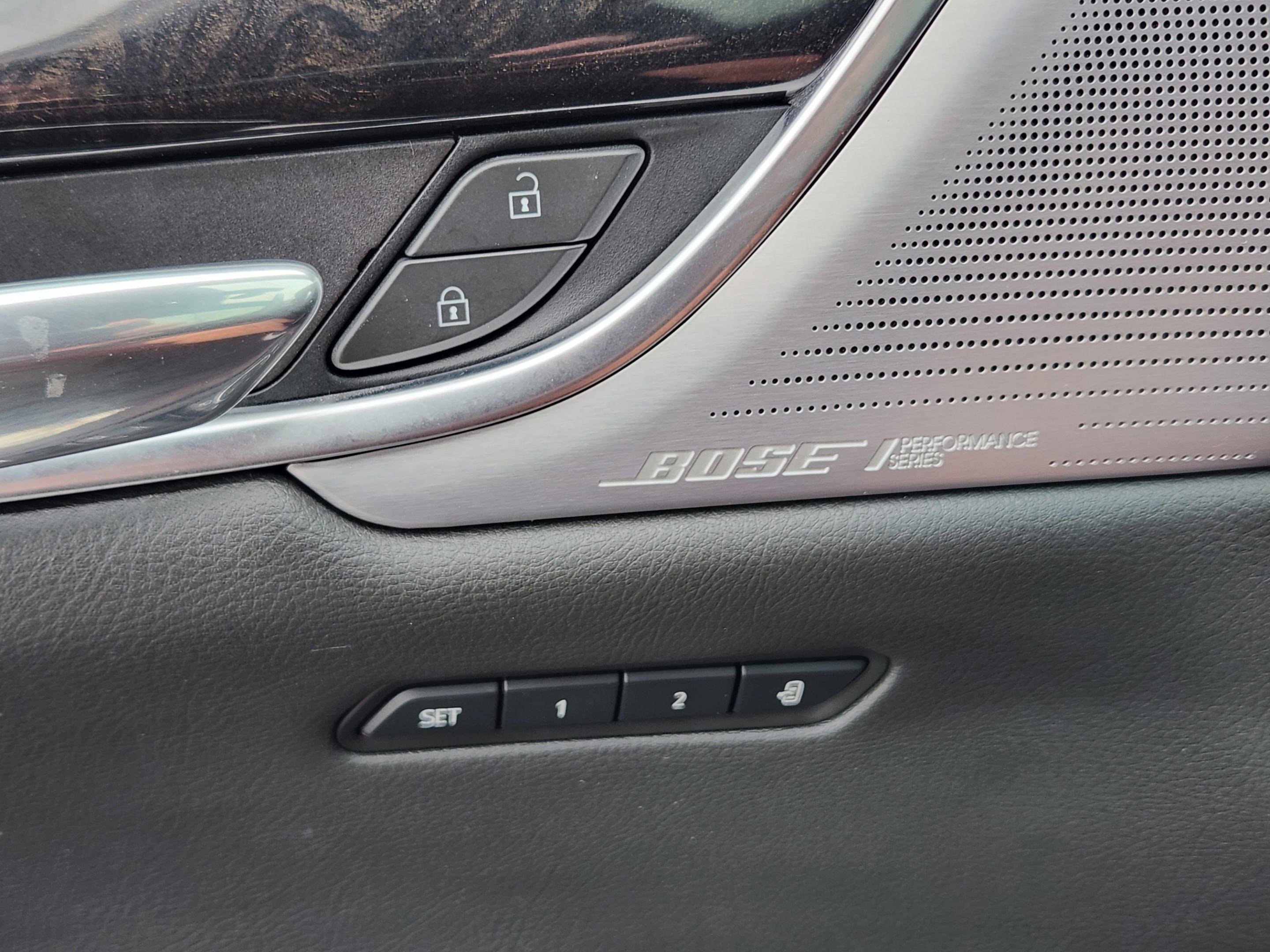 Used 2023 Cadillac XT6 Premium Luxury w/ Technology Package image 24