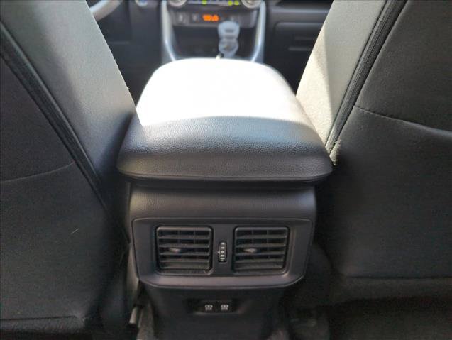 Used 2021 Toyota RAV4 XLE w/ XLE Grade Weather Package AWD/4WD image 23