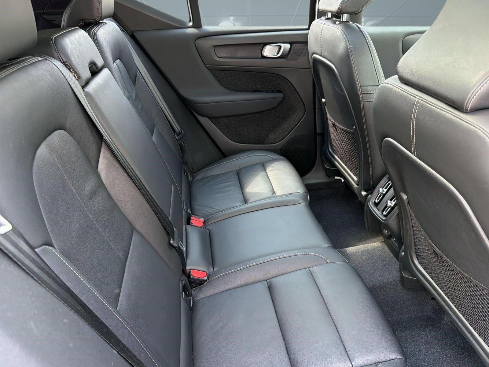 Certified 2023 Volvo XC40 B5 Plus w/ Protection Package Premier AWD/4WD image 30