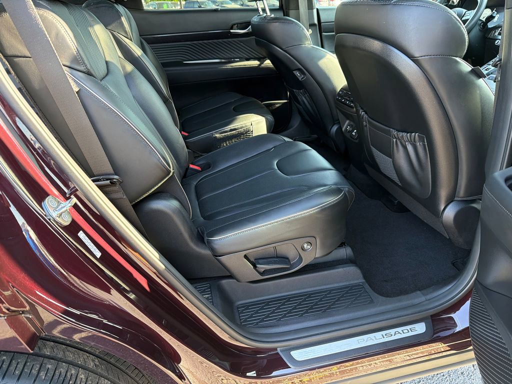 Used 2024 Hyundai Palisade Calligraphy image 15