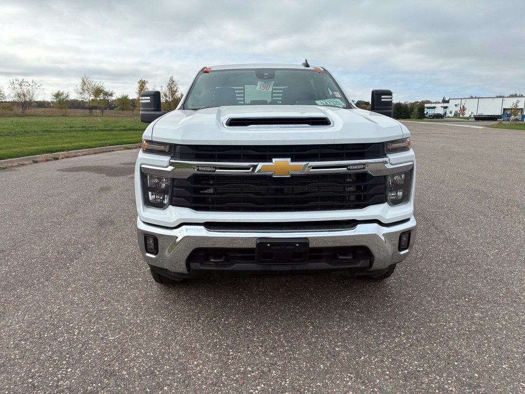 Used 2024 Chevrolet Silverado 2500 LT w/ Convenience Package AWD/4WD image 3