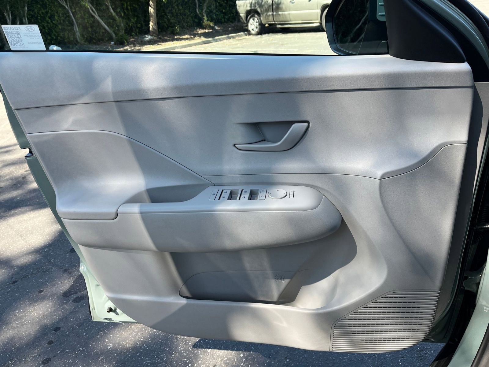 Used 2025 Hyundai Kona SEL image 18