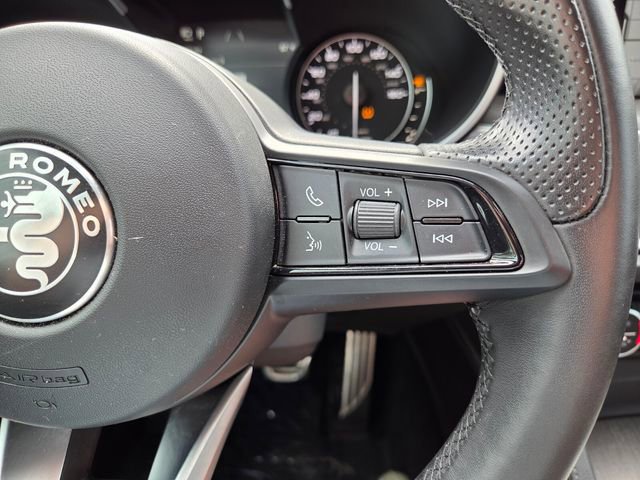 Used 2023 Alfa Romeo Stelvio Ti image 36