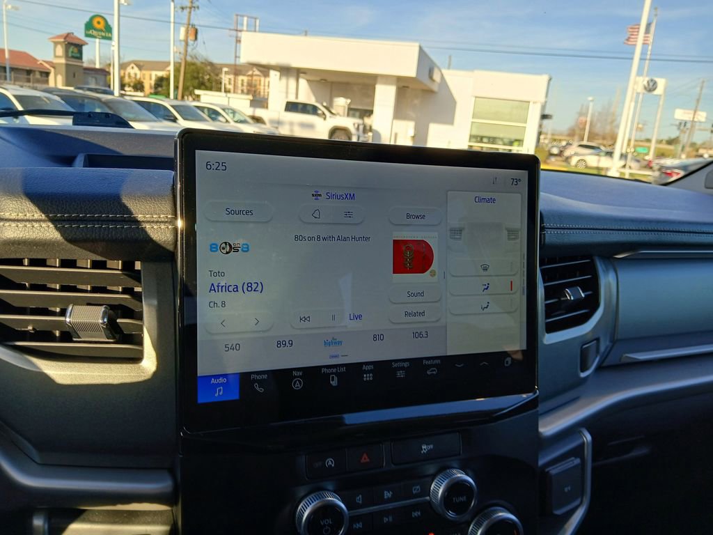 Used 2024 Ford Expedition XLT image 13