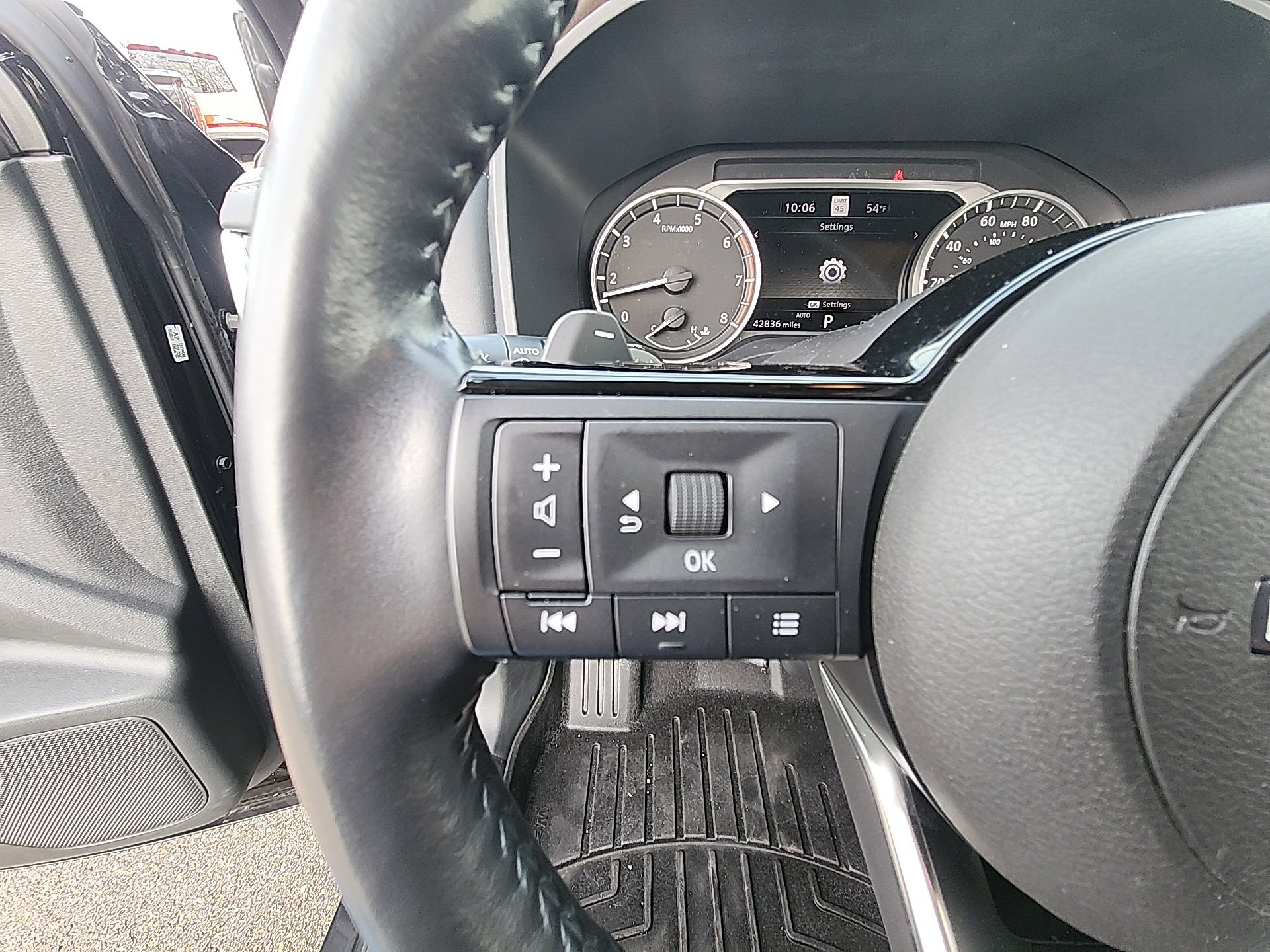 Used 2022 Nissan Rogue SL w/ SL Premium Package image 18