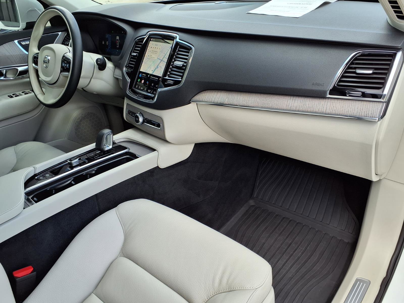 Certified 2025 Volvo XC90 T8 Plus w/ Protection Package Premier AWD/4WD image 10