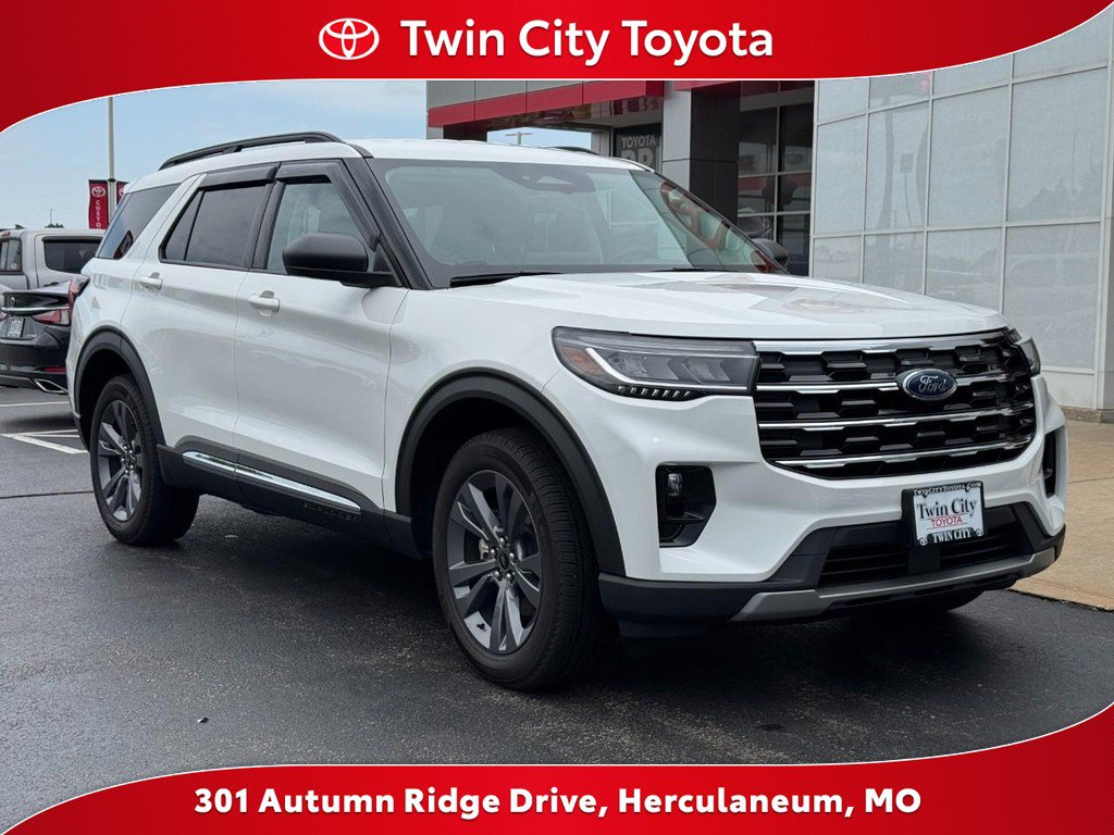Used 2025 Ford Explorer Active w/ Active Comfort Package AWD/4WD image 1