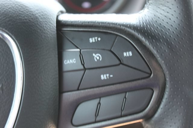 Used 2022 Dodge Challenger SXT w/ Plus Package RWD image 18