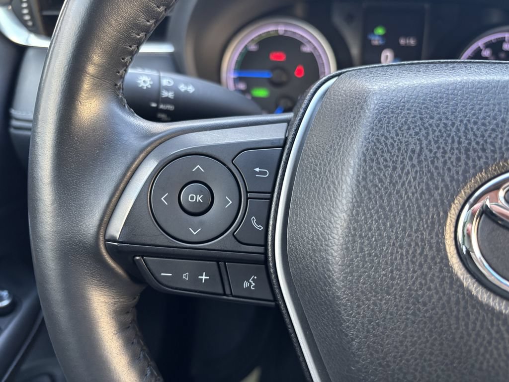 Used 2022 Toyota Venza LE AWD/4WD image 16