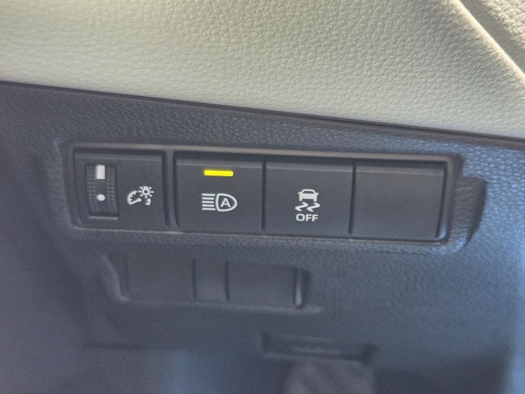 Used 2026 Toyota Corolla Cross L FWD image 23