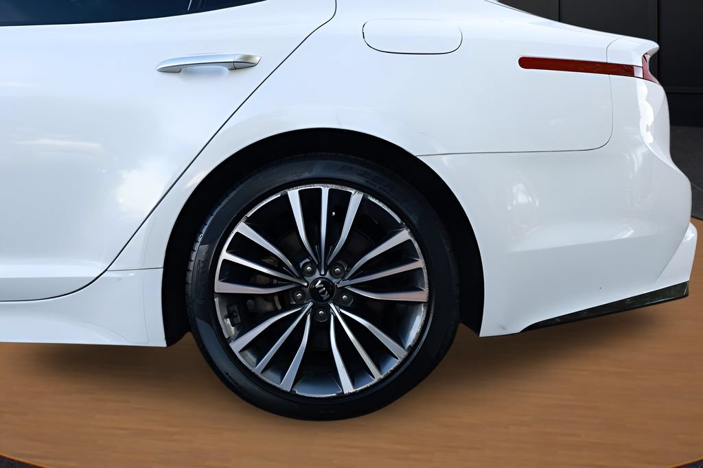 Used 2019 Kia Stinger Premium RWD image 7