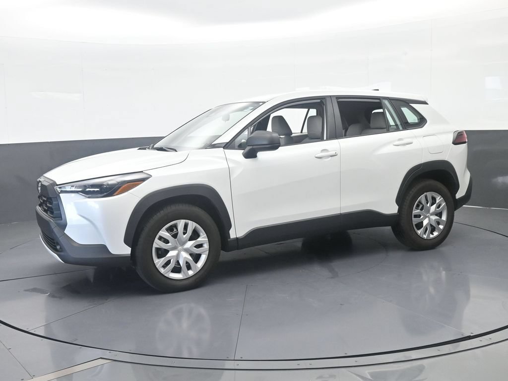 Used 2026 Toyota Corolla Cross L FWD image 2