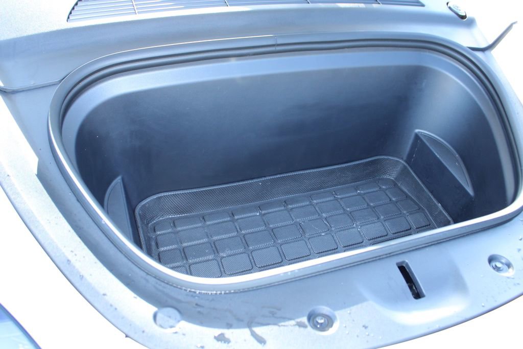 Used 2024 Tesla Model Y Long Range image 31