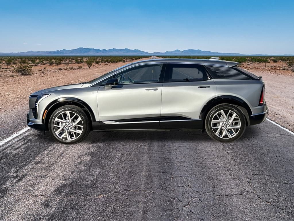 New 2026 Cadillac Optiq Luxury 1 image 15