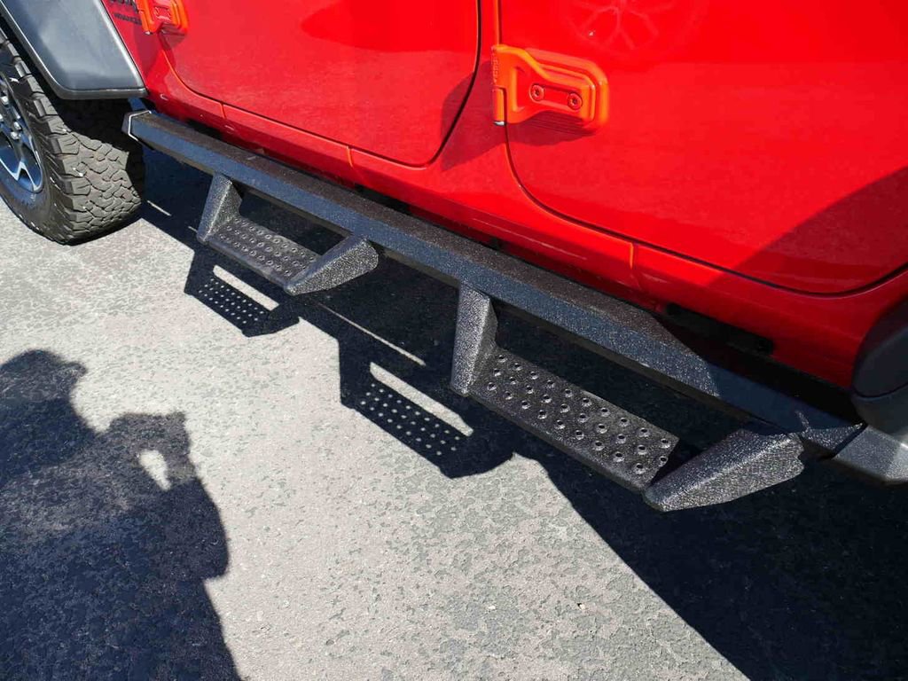 Used 2023 Jeep Wrangler Unlimited Rubicon w/ Steel Bumper Group image 12